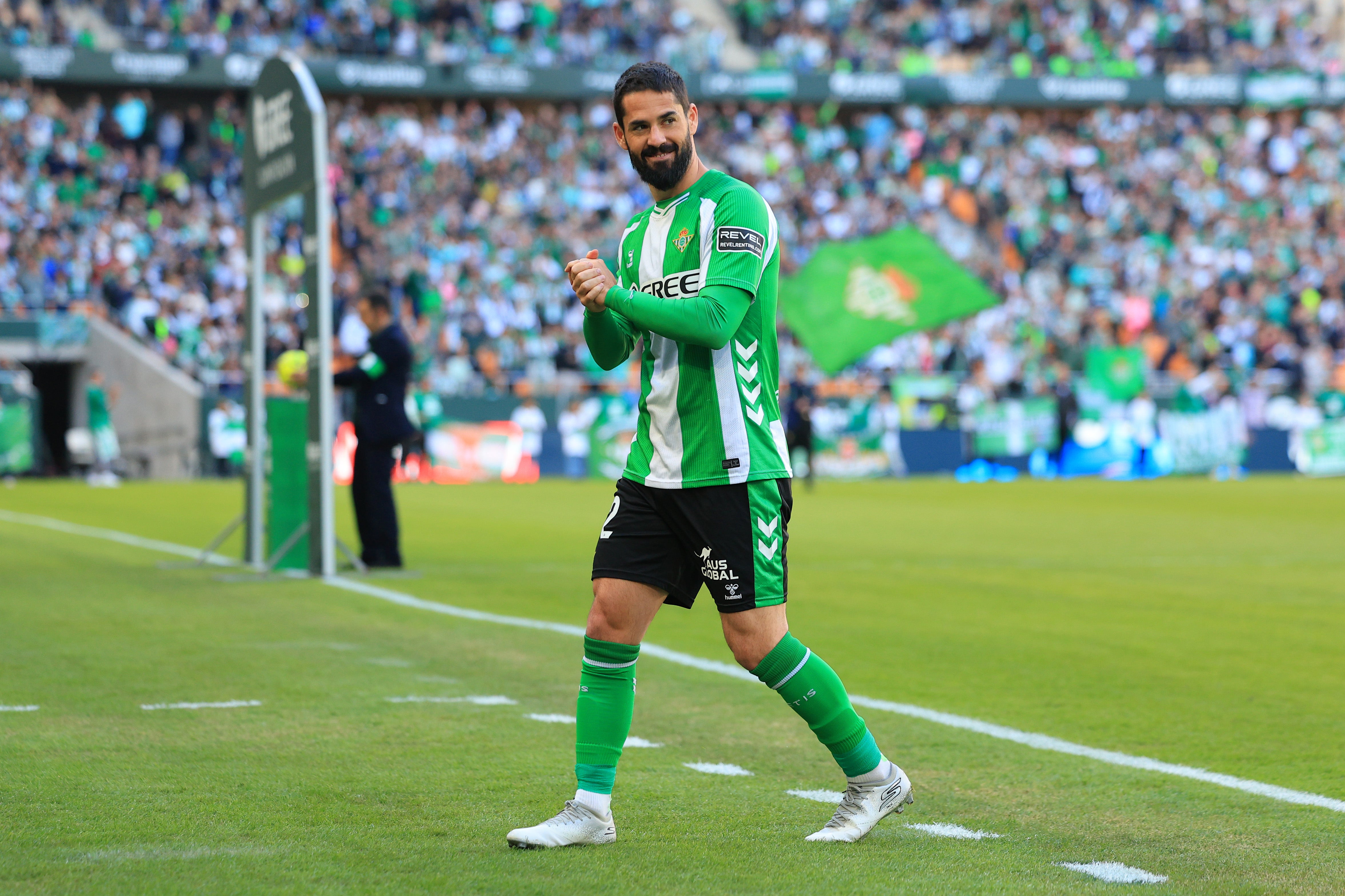 VÍDEO La original manera que ha usado el Betis para anunciar la renovación de Isco hasta 2028 VÍDEO La original manera que ha usado el Betis para anunciar la renovación de Isco hasta 2028
