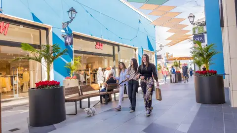 Zenia Boulevard celebra un Black Friday con premios y experiencias para toda la familia Zenia Boulevard celebra un Black Friday con premios y experiencias para toda la familia