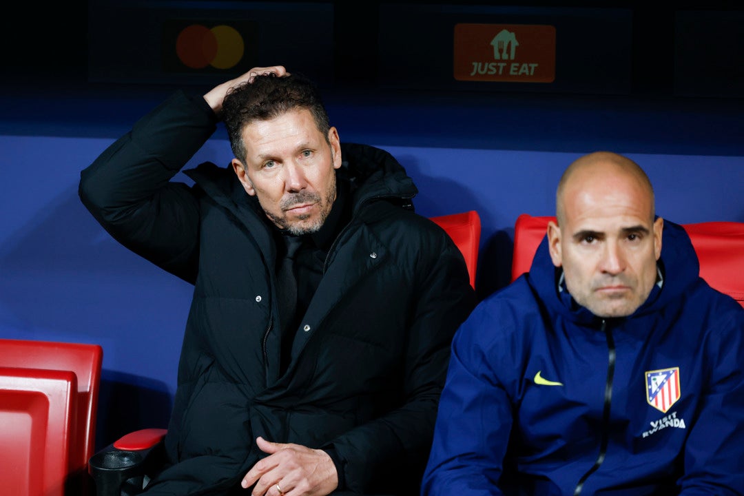 Simeone: "Giménez es nuestro capitán y lo necesitamos" Simeone: "Giménez es nuestro capitán y lo necesitamos"