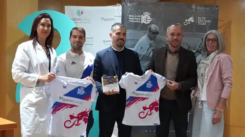 El Hospital Quirónsalud Torrevieja y el RCNT impulsan juntos el Dragon Boat en mujeres supervivientes de cáncer de mam El Hospital Quirónsalud Torrevieja y el RCNT impulsan juntos el Dragon Boat en mujeres supervivientes de cáncer de mam