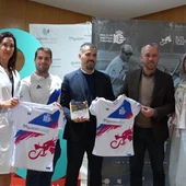 El Hospital Quirónsalud Torrevieja y el RCNT impulsan juntos el Dragon Boat en mujeres supervivientes de cáncer de mam El Hospital Quirónsalud Torrevieja y el RCNT impulsan juntos el Dragon Boat en mujeres supervivientes de cáncer de mam