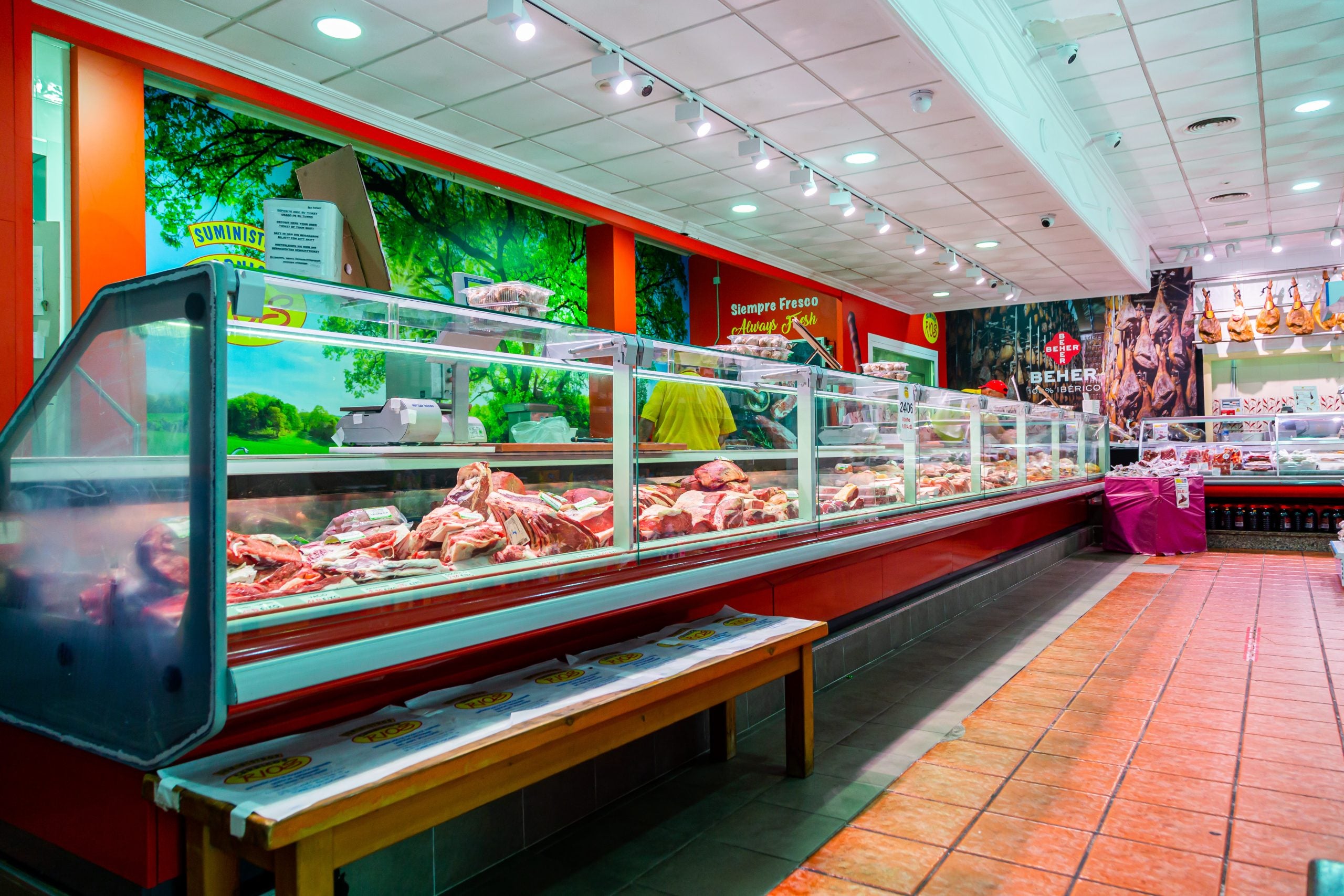 Disfruta del jamón esta Navidad con Cárnicas Ríos. Tony Pérez repasa la actualidad gastronómica y avanza las celebraciones navideñas Disfruta del jamón esta Navidad con Cárnicas Ríos. Tony Pérez repasa la actualidad gastronómica y avanza las celebraciones navideñas