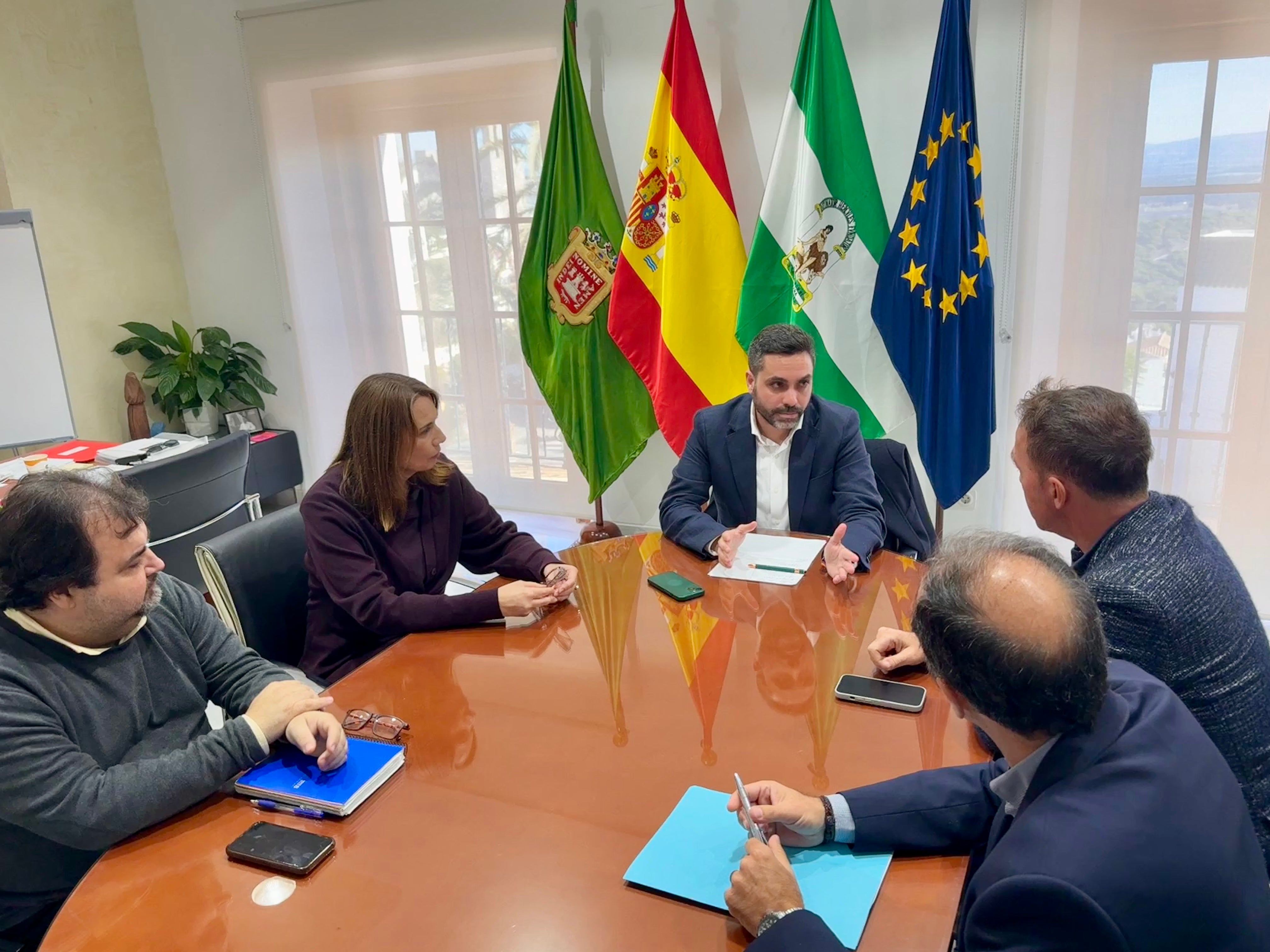 Diputación de Cádiz y Vejer trabajan conjuntamente para promover vivienda pública Diputación de Cádiz y Vejer trabajan conjuntamente para promover vivienda pública