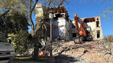 Demolición de la casa del Parque de Gasset Demolición de la casa del Parque de Gasset