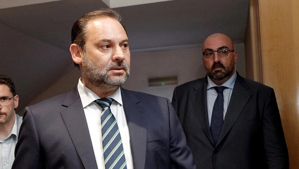 El exministro José Luis Ábalos y su exasesor Koldo García, en una imagen de archivo. EFE/Manuel Bruque El exministro José Luis Ábalos y su exasesor Koldo García, en una imagen de archivo. EFE/Manuel Bruque