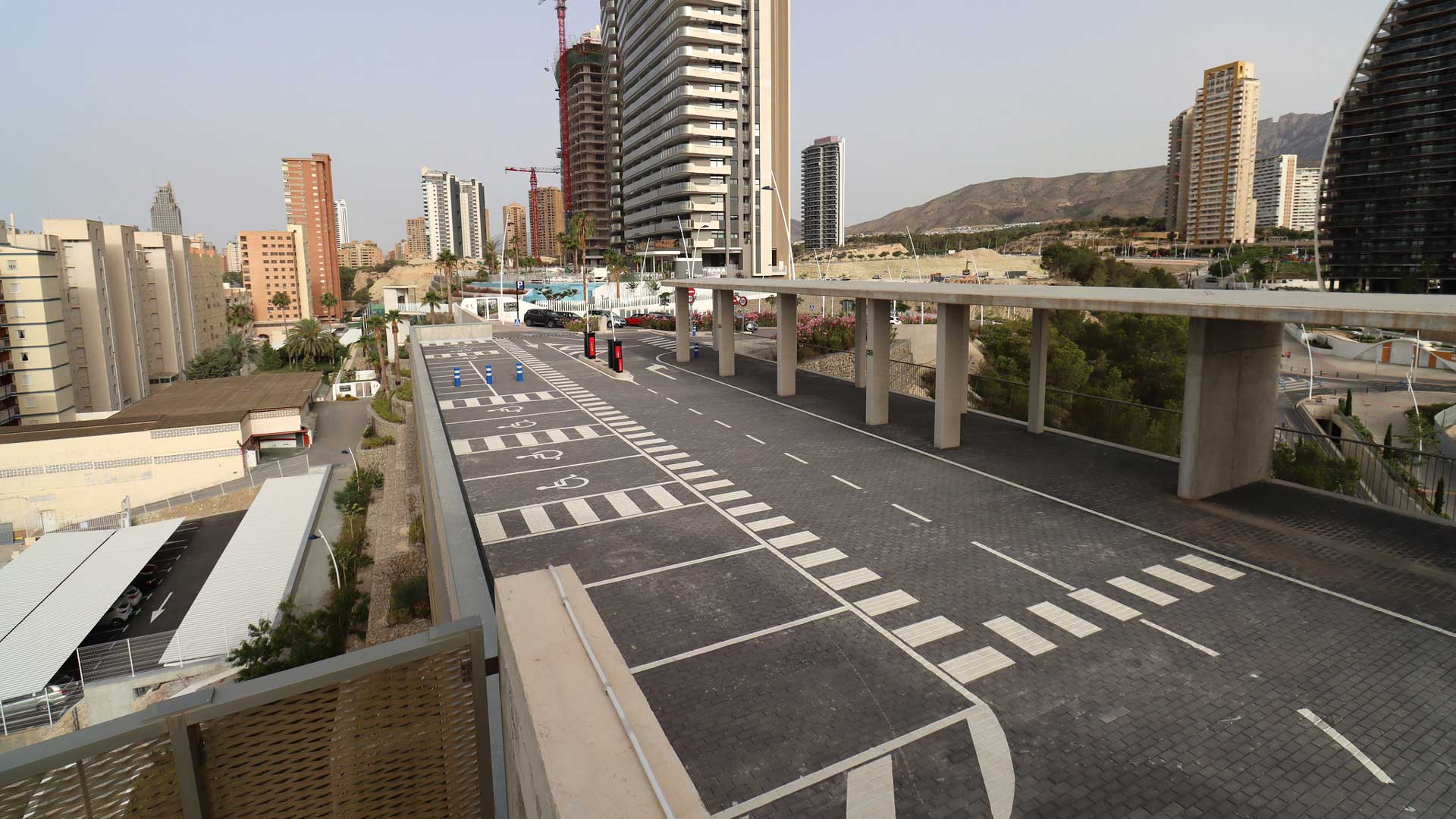 Benidorm adjudica el contrato para la instalación de placas fotovoltaicas en las cubiertas del parking disuasorio de Poniente Benidorm adjudica el contrato para la instalación de placas fotovoltaicas en las cubiertas del parking disuasorio de Poniente
