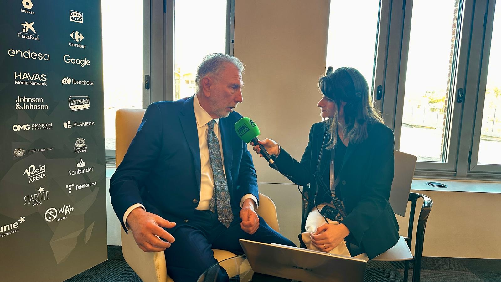 Martin Baron: "L'Església podria haver vist en la premsa una aliada perquè tenia l'oportunitat de fer fora gent que havia abusat de nens" Martin Baron: "L'Església podria haver vist en la premsa una aliada perquè tenia l'oportunitat de fer fora gent que havia abusat de nens"