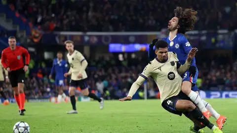 Araujo, baja ante el Alavés por un virus estomacal Araujo, baja ante el Alavés por un virus estomacal