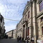 El rector de la Universidad de Santiago aplaza la votación para dialogar con la facultad, aunque avala la descentralización de Medicina El rector de la Universidad de Santiago aplaza la votación para dialogar con la facultad, aunque avala la descentralización de Medicina
