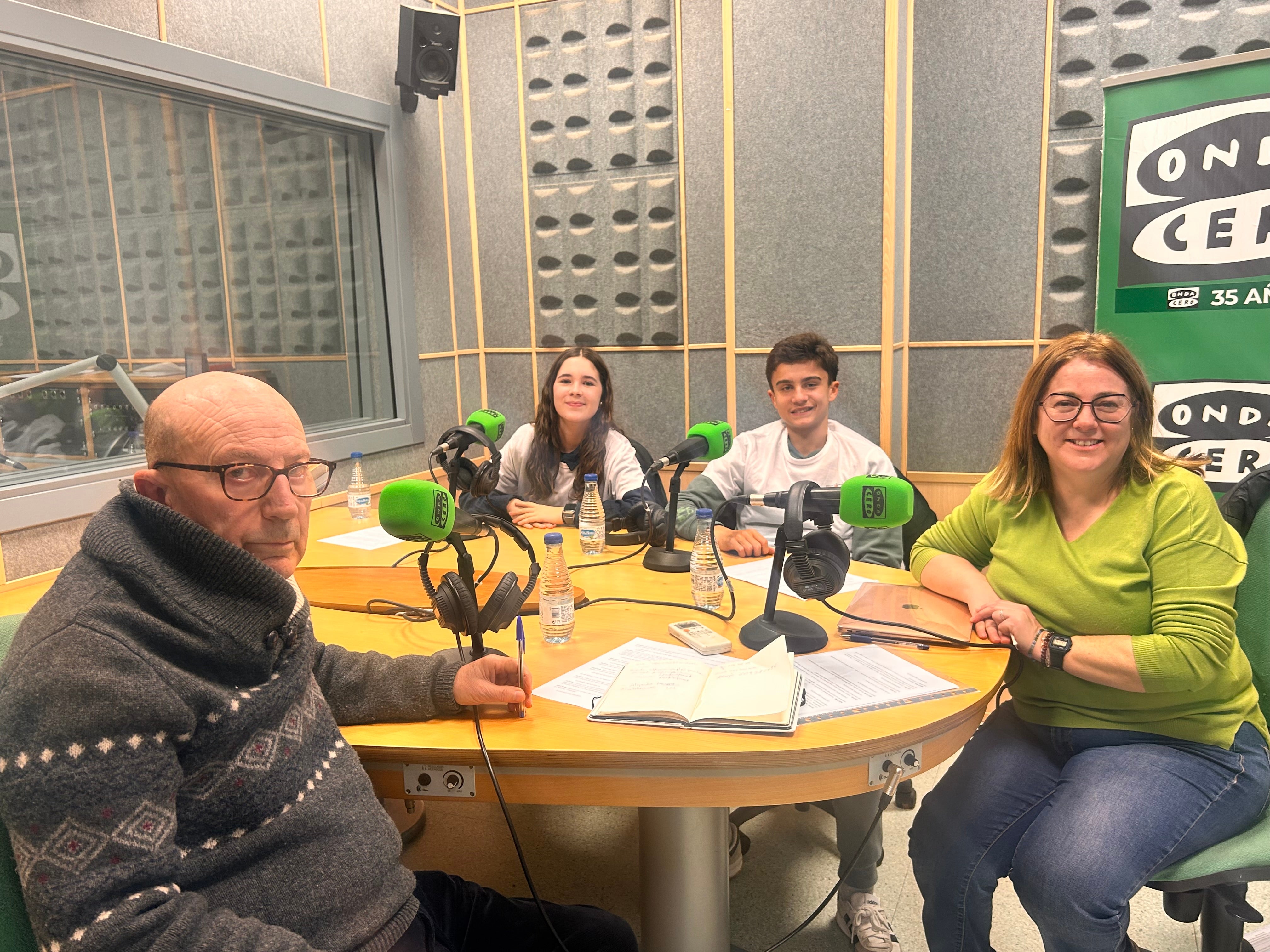 Cine, cortos y educación: la radio del IES "Alfonso VIII" en Más de uno Cuenca Cine, cortos y educación: la radio del IES "Alfonso VIII" en Más de uno Cuenca