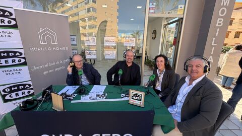 'M&aacute;s de uno' Vega Baja se ha trasladado este viernes hasta la pedan&iacute;a torrevejense de La Mata para celebrar el primer aniversario de Murillo Homes