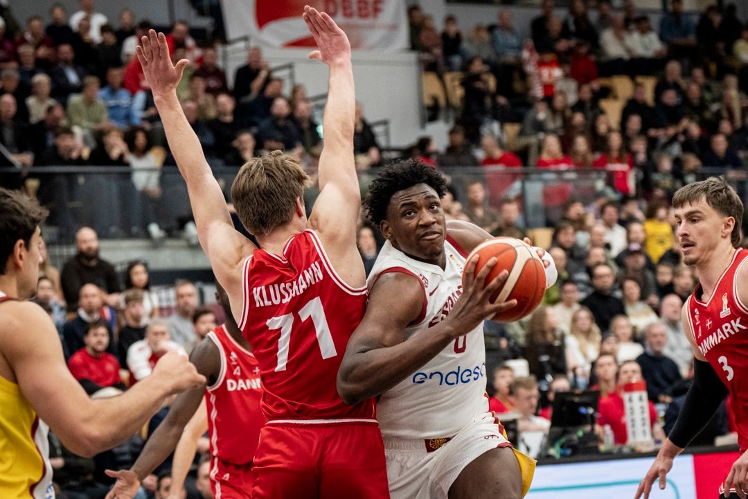 La nueva España de Chus Mateo se estrena con victoria La nueva España de Chus Mateo se estrena con victoria