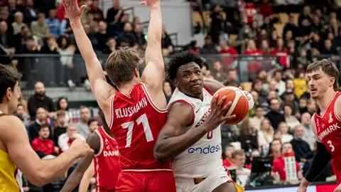 La nueva España de Chus Mateo se estrena con victoria La nueva España de Chus Mateo se estrena con victoria