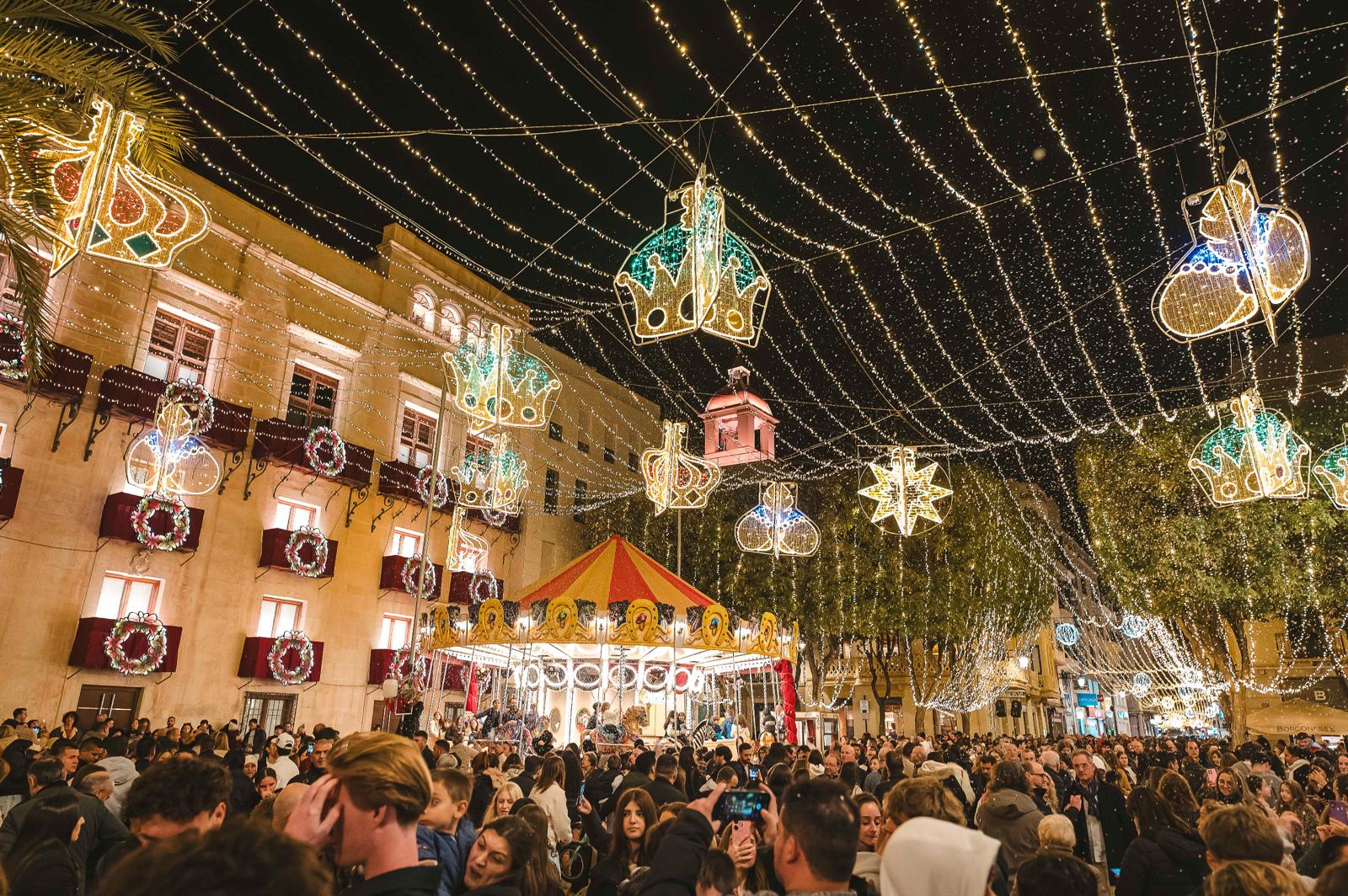 Más de 2,2 millones de luces llenan de luz la Navidad de 2025 en Elche Más de 2,2 millones de luces llenan de luz la Navidad de 2025 en Elche