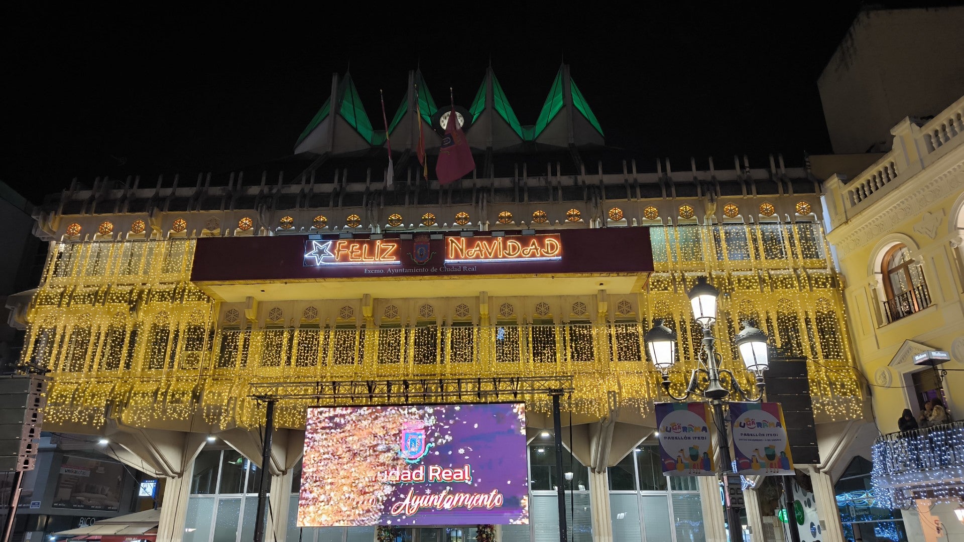 VÍDEO: Ciudad Real inaugura el encendido de las luces de Navidad VÍDEO: Ciudad Real inaugura el encendido de las luces de Navidad
