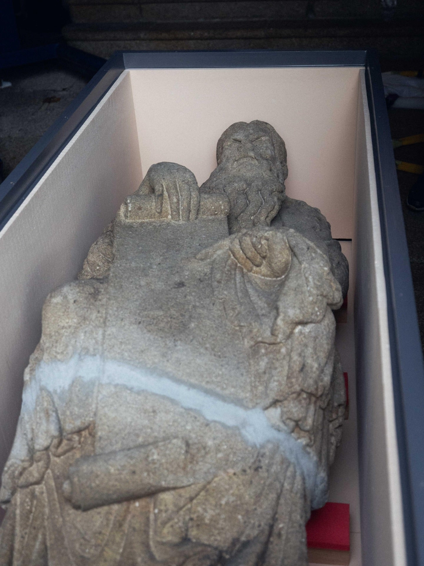 La familia Franco devuelve por decisión judicial a Santiago las esculturas de Abraham e Isaac del Maetro Mateo La familia Franco devuelve por decisión judicial a Santiago las esculturas de Abraham e Isaac del Maetro Mateo