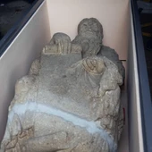 La familia Franco devuelve por decisión judicial a Santiago las esculturas de Abraham e Isaac del Maetro Mateo La familia Franco devuelve por decisión judicial a Santiago las esculturas de Abraham e Isaac del Maetro Mateo