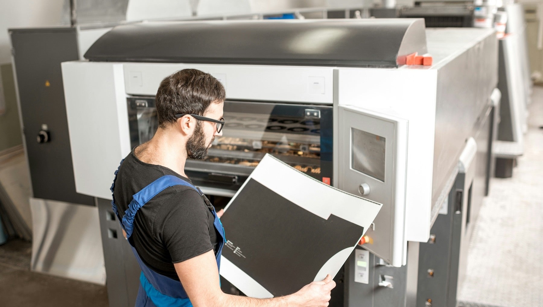 Cómo transformar cualquier espacio con soluciones gráficas modernas y un servicio de impresión profesional Cómo transformar cualquier espacio con soluciones gráficas modernas y un servicio de impresión profesional