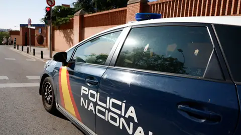 Imagen de archivo de un coche en la Jefatura Superior de Policía de Madrid este lunes. Imagen de archivo de un coche en la Jefatura Superior de Policía de Madrid este lunes. EFE/ Mariscal