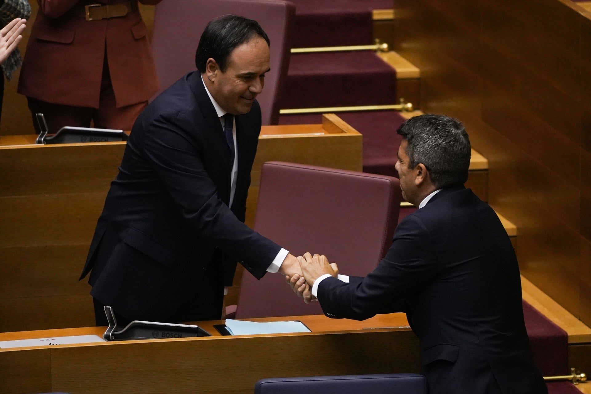 Pérez Llorca nombra a Mazón como portavoz de la Comisión de Reglament: cobrará un plus de 634 euros al mes Pérez Llorca nombra a Mazón como portavoz de la Comisión de Reglament: cobrará un plus de 634 euros al mes