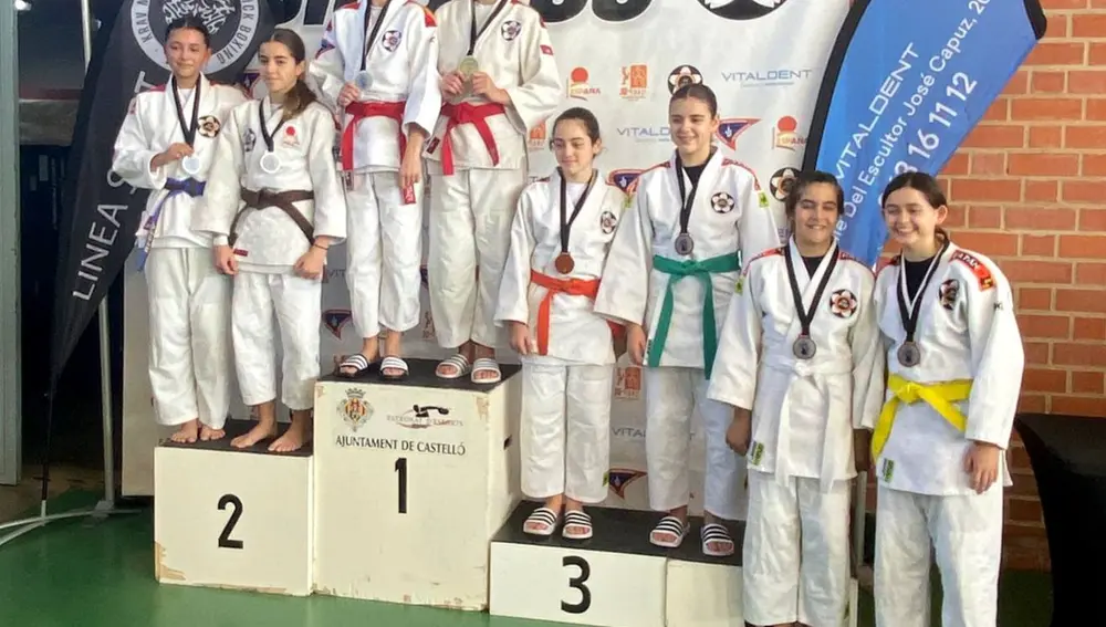 Medallas a pares del Marbel en la Supercopa de Castellón Medallas a pares del Marbel en la Supercopa de Castellón