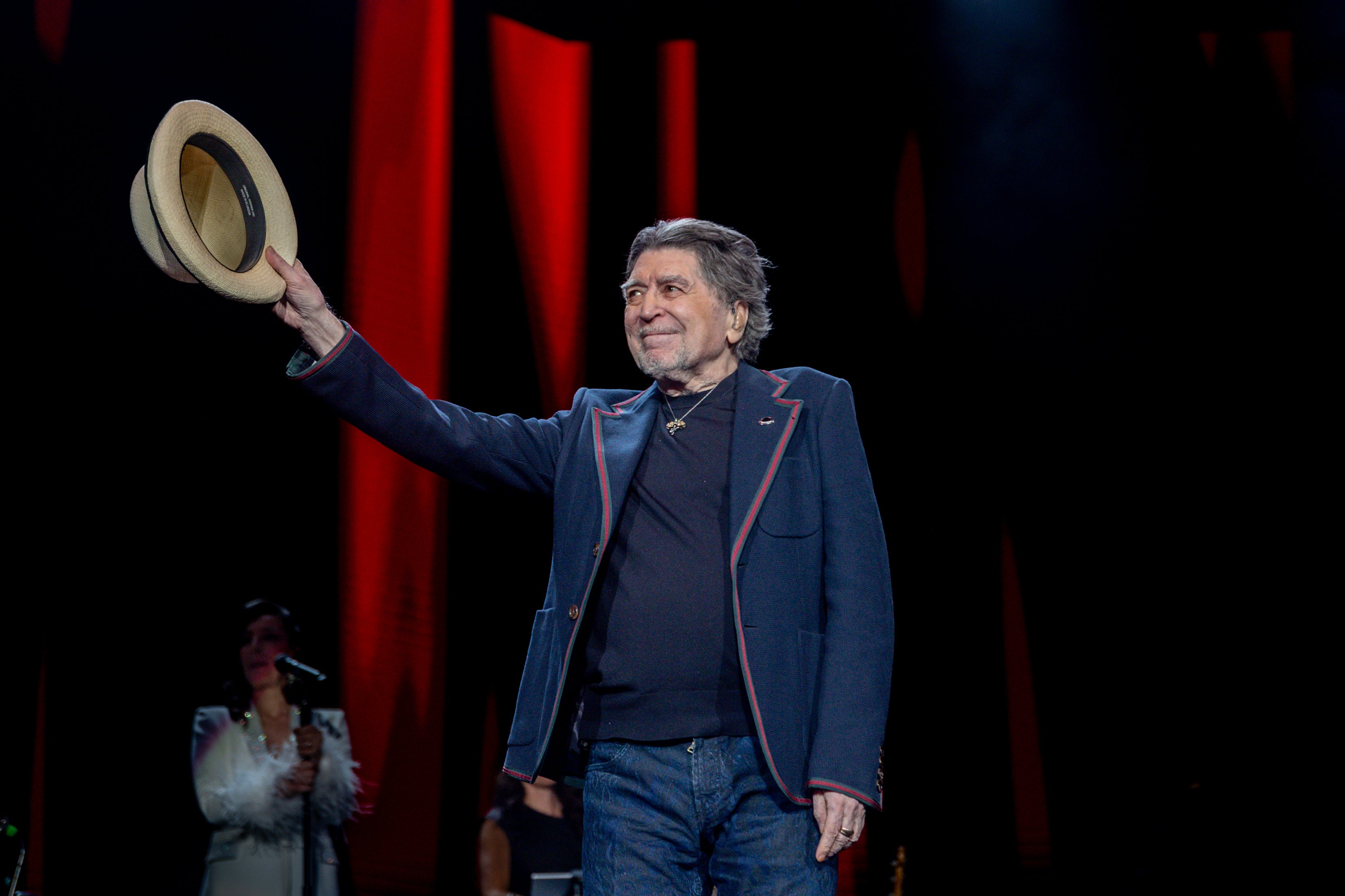 Joaquín Sabina se despide de los escenarios con un último concierto desde el Movistar Arena Joaquín Sabina se despide de los escenarios con un último concierto desde el Movistar Arena