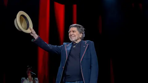 Joaquín Sabina durante su último concierto desde el Movistar Arena Joaquín Sabina durante su último concierto desde el Movistar Arena