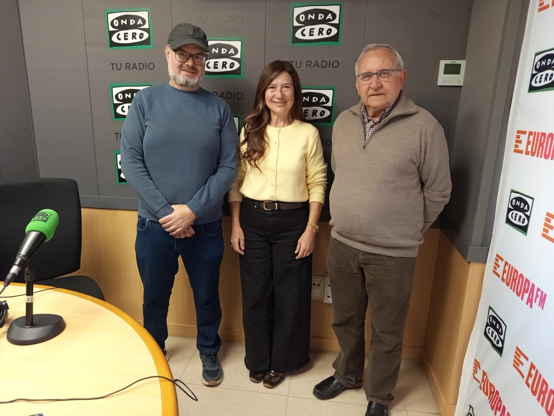 El coro de Salesianos, Bartolomé Garelli, inicia su campaña navideña con actividades solidarias en el Asilo y Cáritas El coro de Salesianos, Bartolomé Garelli, inicia su campaña navideña con actividades solidarias en el Asilo y Cáritas