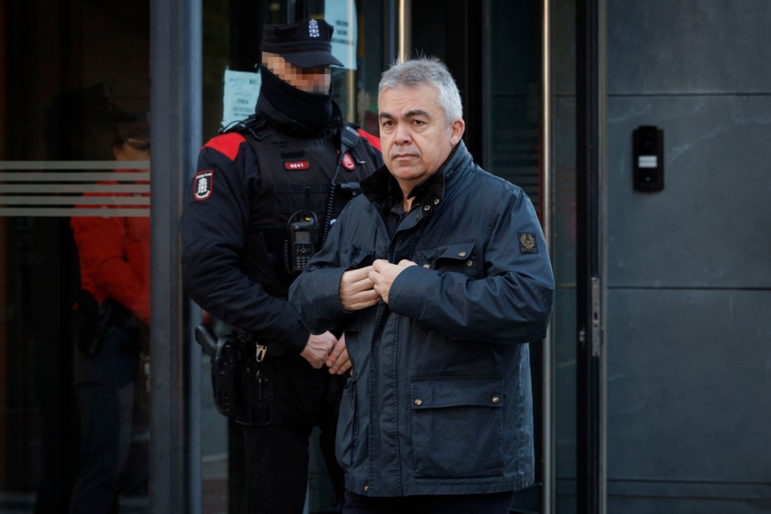 Santos Cerdán comparece ante el juzgado y asegura que dará explicaciones "a su debido tiempo" Santos Cerdán comparece ante el juzgado y asegura que dará explicaciones "a su debido tiempo"