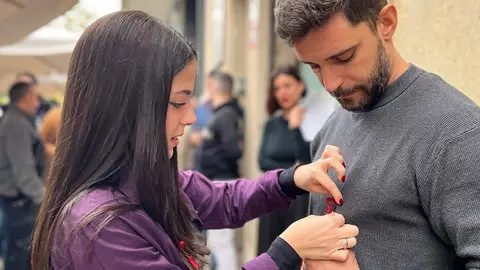 Dia Mundial del VIH: las asociaciones alertan de un repunte del estigma y una relajación en la prevención Dia Mundial del VIH: las asociaciones alertan de un repunte del estigma y una relajación en la prevención
