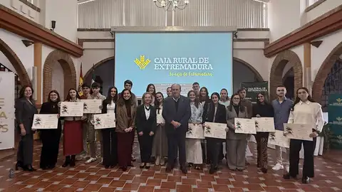 Los 20 mejores expedientes de ESO y FP son reconocidos con los Premios Espiga Educación de Caja Rural de Extremadura Los 20 mejores expedientes de ESO y FP son reconocidos con los Premios Espiga Educación de Caja Rural de Extremadura
