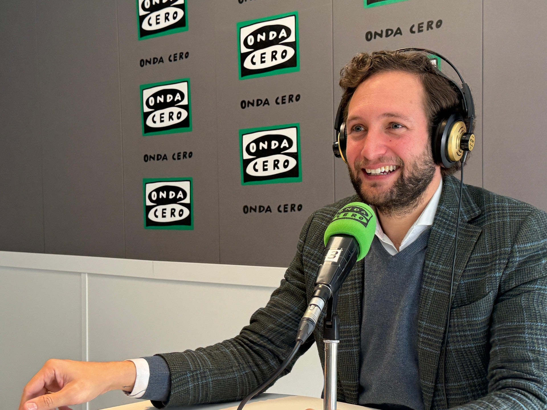 "Mientras algunos piensan en las siglas de su partido, otros sacamos adelante unos presupuestos para toda la provincia" "Mientras algunos piensan en las siglas de su partido, otros sacamos adelante unos presupuestos para toda la provincia"