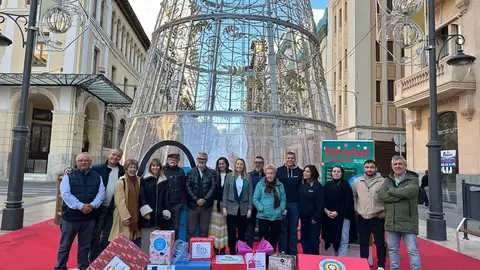 Las asociaciones junto a la concejala Las asociaciones junto a la concejala