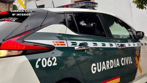 El hombre atrincherado desde el sábado en Cilleros se encuentra bajo control policial tras acceder agentes a la vivienda El hombre atrincherado desde el sábado en Cilleros se encuentra bajo control policial tras acceder agentes a la vivienda