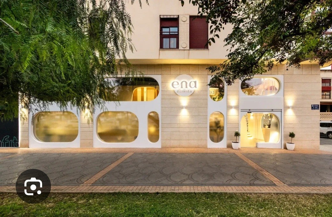 Cuida tu salud y bienestar en Clínica ENA con la confianza de un equipo médico experto y cercano Cuida tu salud y bienestar en Clínica ENA con la confianza de un equipo médico experto y cercano