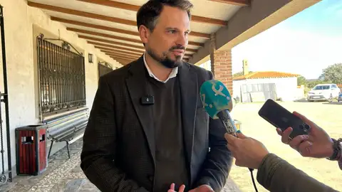 La Junta de Extremadura pide "tranquilidad" y condena los "bulos" sobre la peste porcina africana La Junta de Extremadura pide "tranquilidad" y condena los "bulos" sobre la peste porcina africana