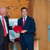 Imanol Pradales se reúne con Alain Rousset