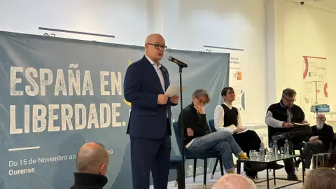Eladio Santos reivindica a pluralidade lingüística como “unha riqueza cultural e democrática” Eladio Santos reivindica a pluralidade lingüística como “unha riqueza cultural e democrática”