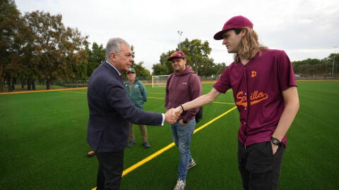 C&eacute;sped Beisbol Amate