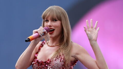 Taylor Swift durante el 'The Eras Tour' en Dubl&iacute;n