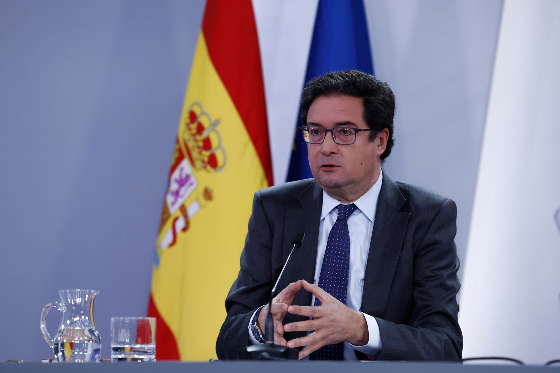 El Gobierno anuncia una oferta pública de empleo para la UNED: número de plazas y cómo se distribuyen El Gobierno anuncia una oferta pública de empleo para la UNED: número de plazas y cómo se distribuyen