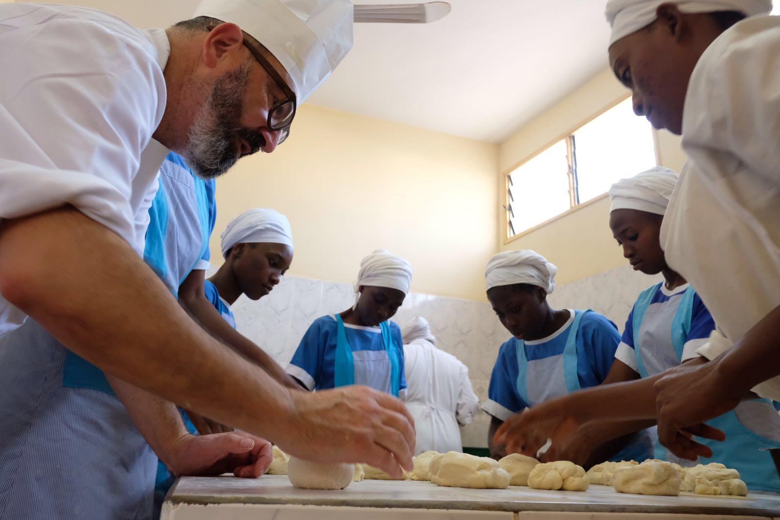 La ONGD ilicitana Toubabs Team organiza este viernes un taller de pastelería navideña saludable con Fran Castell La ONGD ilicitana Toubabs Team organiza este viernes un taller de pastelería navideña saludable con Fran Castell