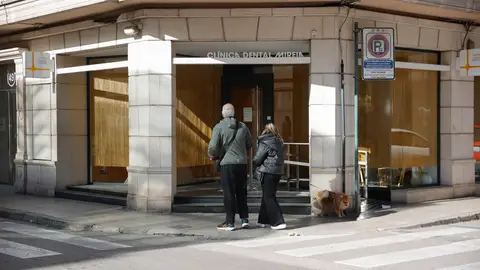 Fachada principal de la clínica dental donde se produjeron los hechos. Fachada principal de la clínica dental donde se produjeron los hechos. EFE/ Manuel Bruque