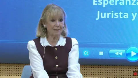 Esperanza Aguirre apela a "4 hombres y mujeres justos" del PSOE que den a Feijóo los votos que necesita para la moción de censura Esperanza Aguirre apela a "4 hombres y mujeres justos" del PSOE que den a Feijóo los votos que necesita para la moción de censura