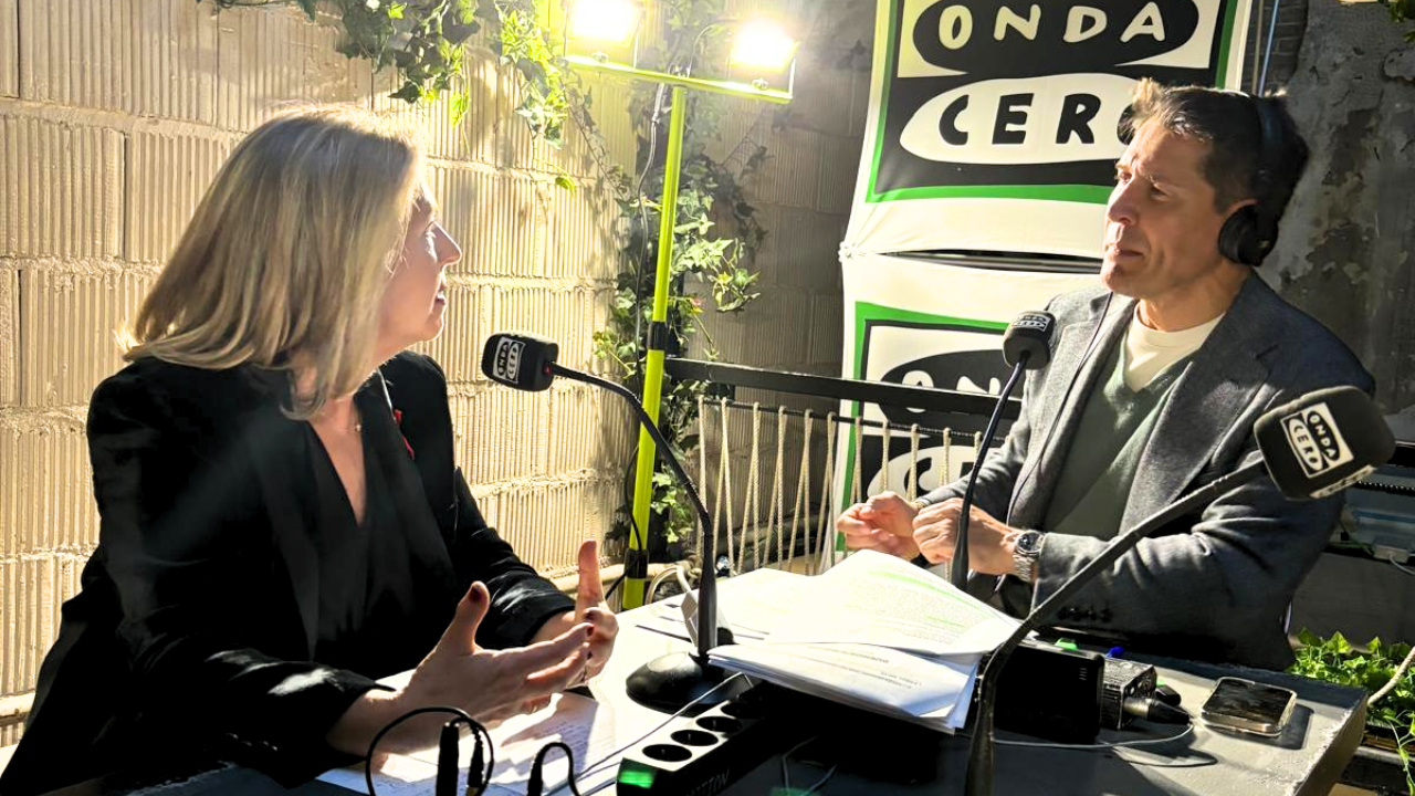 La importancia de la figura del educador par en el acompañamiento a las personas con VIH durante su tratamiento La importancia de la figura del educador par en el acompañamiento a las personas con VIH durante su tratamiento