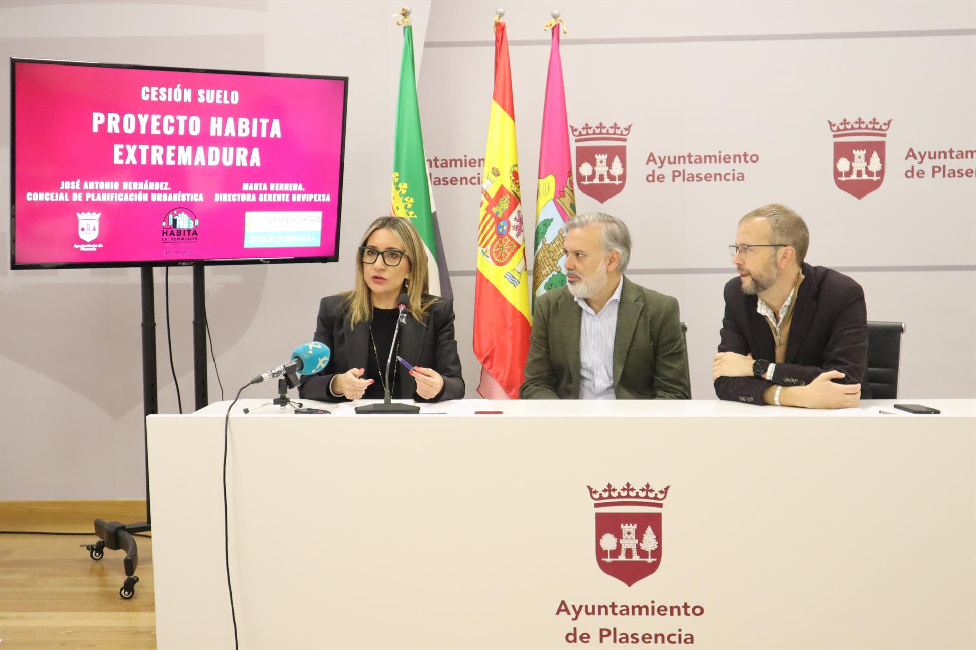 Urvipexsa promueve la construcción de 48 viviendas protegidas en Plasencia en dos parcelas cedidas por el ayuntamiento Urvipexsa promueve la construcción de 48 viviendas protegidas en Plasencia en dos parcelas cedidas por el ayuntamiento
