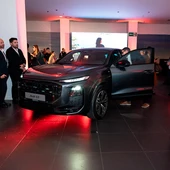 El nuevo Audi Q3 brilla en las nuevas instalaciones de Serramóvil Elche El nuevo Audi Q3 brilla en las nuevas instalaciones de Serramóvil Elche
