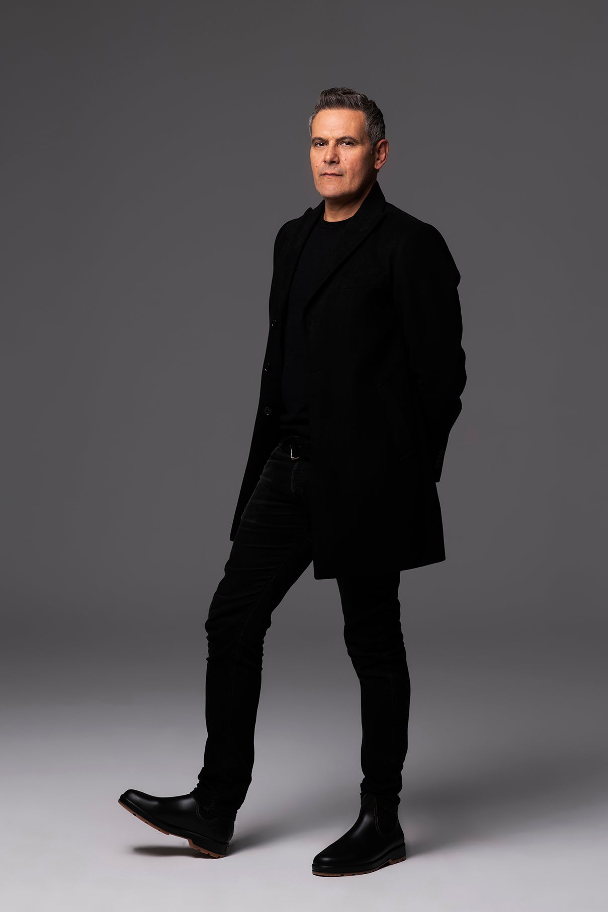 Roberto Enríquez: "Flipo cuando encuentro gente joven tan conservadora y puritana" Roberto Enríquez: "Flipo cuando encuentro gente joven tan conservadora y puritana"