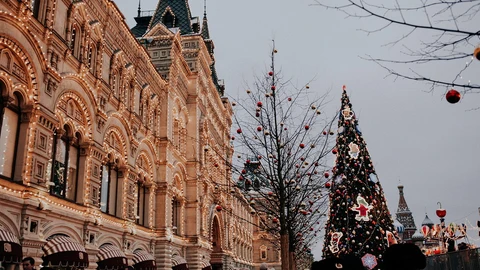 Weekend news Christmas 2025: La Navidad llega a 'Noticias fin de semana' con la mejor música