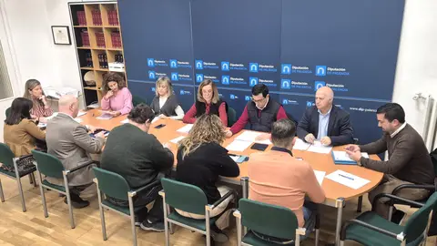 La Diputación de Palencia renueva su compromiso con el C.D Maristas con un incremento de la aportación del 9,09% .